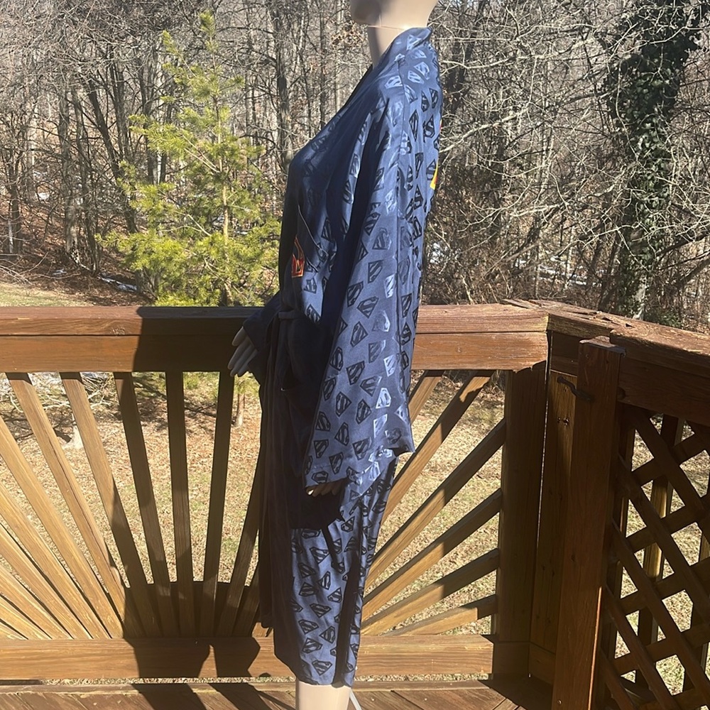 Vintage 100% Silk Superman Navy Robe, 1999 DC Comics, One Size - Picture 3 of 9